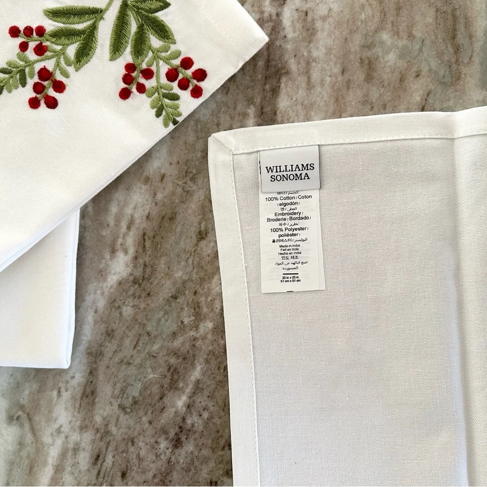 Williams Sonoma Noel Garland Embroidered Cloth Napkins Set - Holiday Christmas
